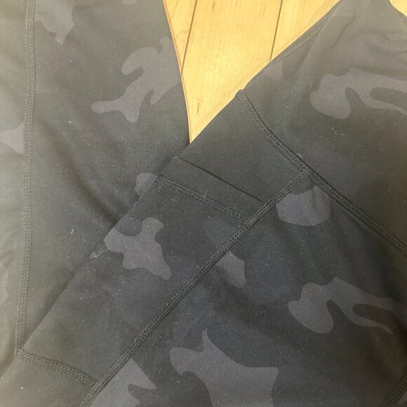 90 DEGREE BY REFLEX Black Camo Camouflage Leggings with side pockets Size Medium - Picture 4 of 7